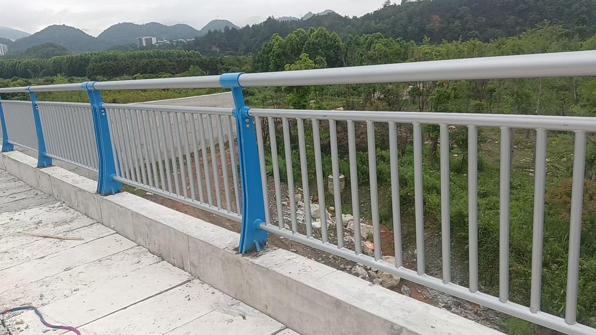 淮安市不锈钢栏杆河道护栏 - 一站式服务